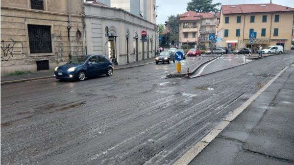 Gallarate strade asfalto notte