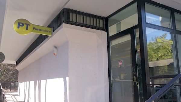 Saronno poste chiuse ladri