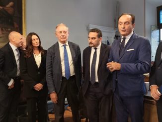 Novara Silicon Box ministro Urso