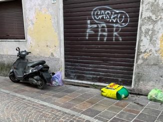 Somma lombardo spazzino quartiere