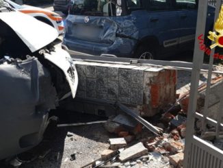 auto furgone incidente gemonio