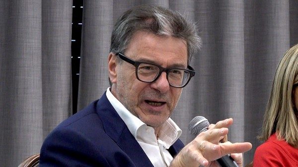 giorgetti varese sanita autonomia