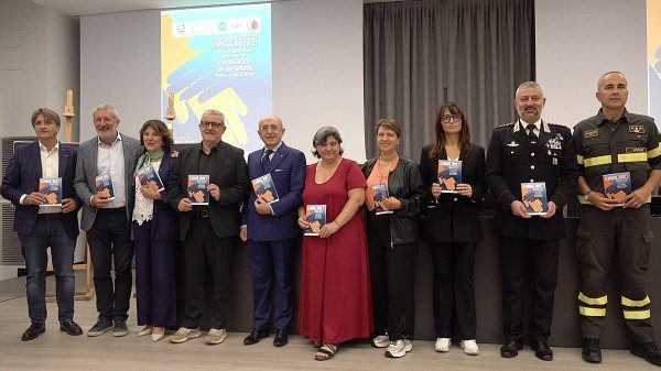 varese violenza genere scuola