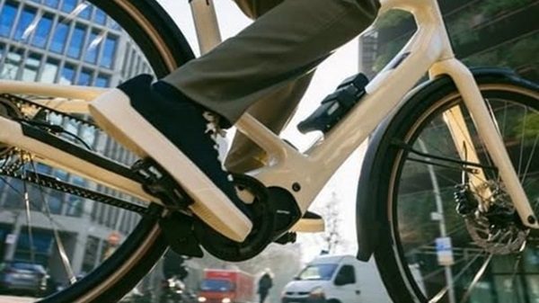 mobilità bicicletta pedali