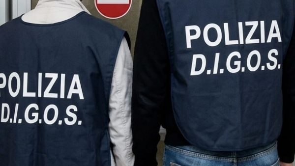 Verbania Varese perquisizioni disordini