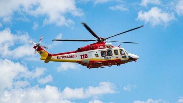 Vespolate ultraleggero caduto ustioni