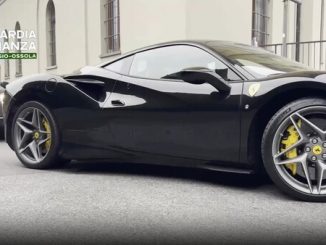 Verbania debiti fisco Ferrari garage