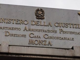 monza carcere agenti