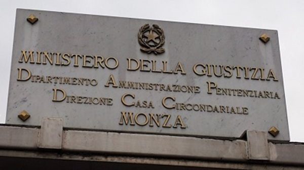 monza carcere agenti