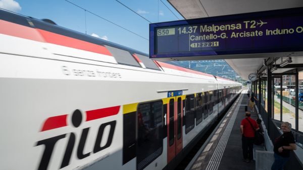 Novara treno Malpensa opposizioni