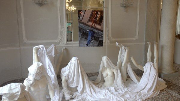 ecdysis mostra einaudi varese