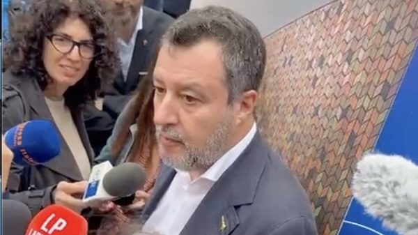 ministro salvini emirates malpensa