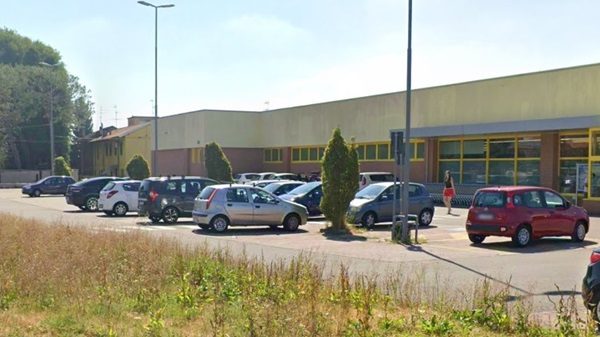 parcheggio supermercato