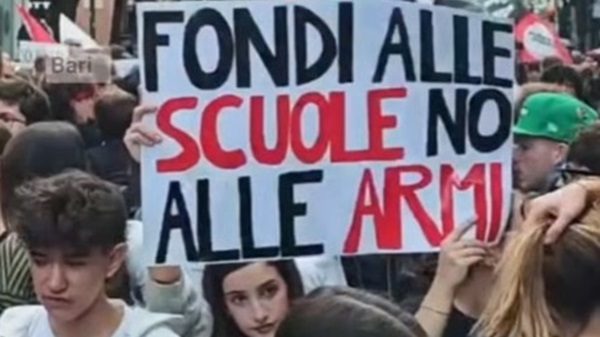 studenti manifestazioni proteste corteo