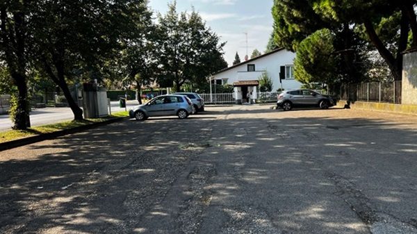 sanvittoreolona parcheggio centrosportivo