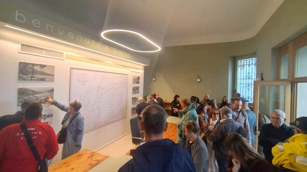 ufficio turistico porto ceresio